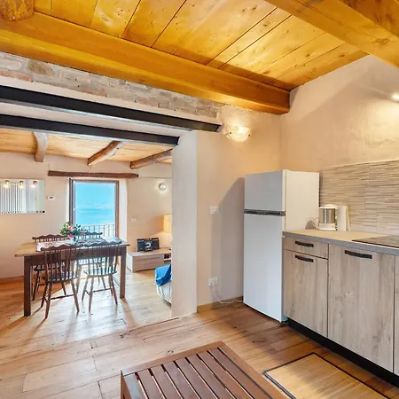 Apartment La Torretta Di Mozzola Oggebbio